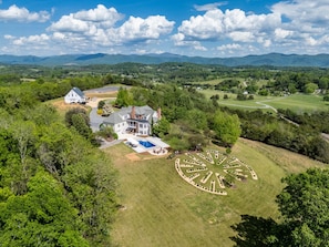 Exterior - Peony Hill Estate Retreat - The Summer House - Pool & Hot Tub (Lexington)
