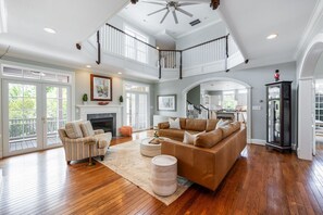 TV, fireplace - Peony Hill Estate Retreat - The Summer House - Pool & Hot Tub (Lexington)
