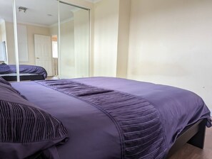 2 bedrooms, iron/ironing board, travel crib, bed sheets - ☀ Sunny, Victorian 2BR Townhouse ☀ Oxford - Pass the Keys (Oxford)