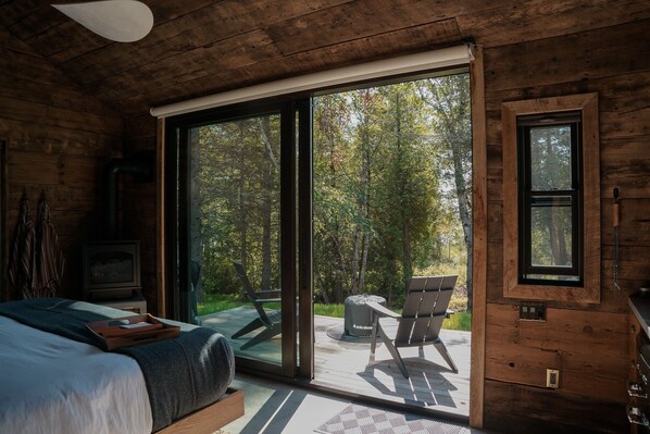 1 bedroom, free WiFi, bed sheets - Private Vacation Rental Cabin with views on Minnesota's North Shore (Tofte)