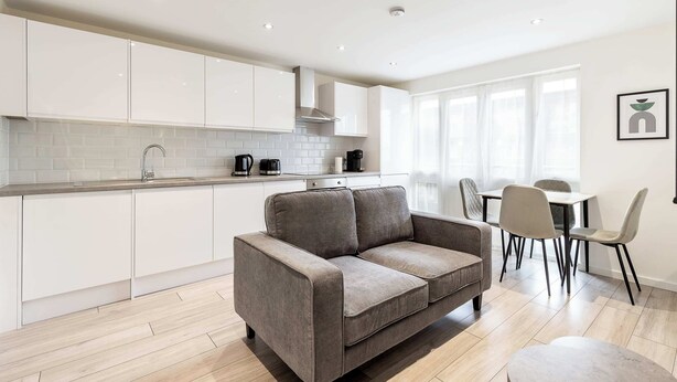 Basic Apartment | Interior - Finsbury Park Retreat: Modern Comfort (London)