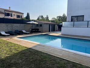 Outdoor pool - Appartement Standing (Juvignac)