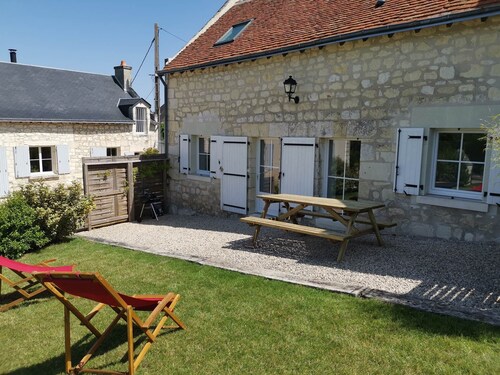 Thalie, 3-star tourist accommodation, located in the heart of the Loire Valley châteaux and Chinon vineyards