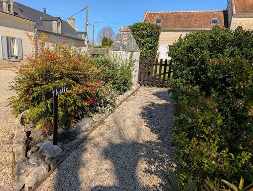 Thalie, 3-star tourist accommodation, located in the heart of the Loire Valley châteaux and Chinon vineyards