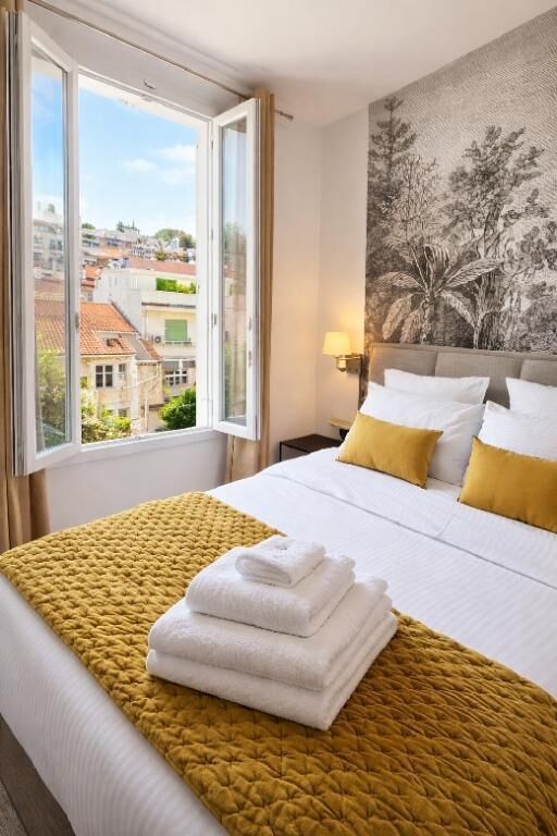 Una scrivania, ferro/asse da stiro, Wi-Fi gratuito, lenzuola