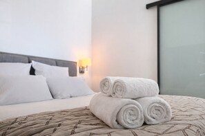 1 Schlafzimmer, Schreibtisch, Bügeleisen/Bügelbrett, kostenloses WLAN