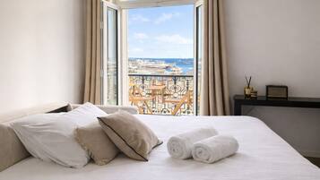 1 sovrum, skrivbord, strykjärn/strykbräda och gratis wi-fi