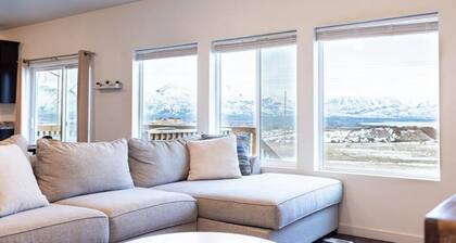 Scenic Views with Game Room