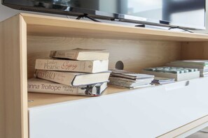 Basic Apartment | Interior - Modern Wandsworth Apartment (London)