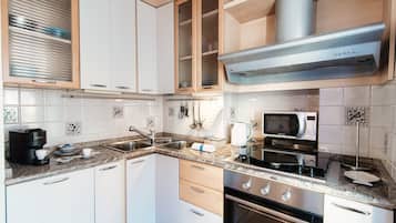 Apartment | 2 bedrooms, iron/ironing board, free WiFi