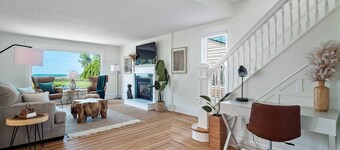 Waterfront sleeps 13 2-Kings/Crib/1st flr sleeper

