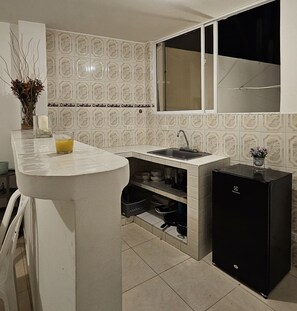 Basic Apartment | Private kitchen | Mini-fridge, stovetop, blender, griddle