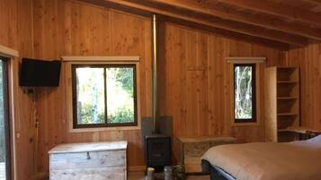 1 habitación, wifi y ropa de cama