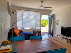 صورة غير مصنفة، 3 من 10، زرّ