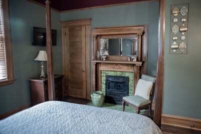 Welcome to the historic Elk River Hotel & Cafe! Located riverfront on the beautiful Elk River, and just 2 miles from I-79, you are moments away from all that the Sutton area has to offer. Guest in town to enjoy the gorgeous outdoor scenery and recrea