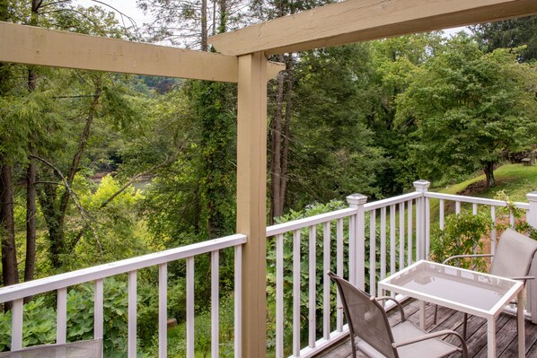 Property grounds - Welcome to the historic Elk River Hotel & Cafe! Located riverfront on the beautiful Elk River, and just 2 miles from I-79, you are moments away from all that the Sutton area has to offer. Guest in town to enjoy the gorgeous outdoor scenery and recrea (Sutton)