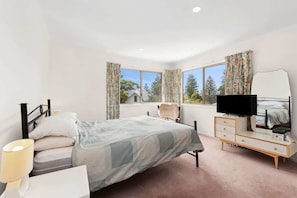 4 bedrooms - Cookies Beach House (South Durras)