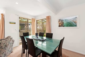Dining - Cookies Beach House (South Durras)