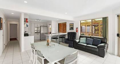 Lovely family beach house. Pet friendly and walk to beach