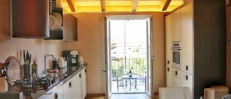 2 bedrooms, down duvets, iron/ironing board, free WiFi