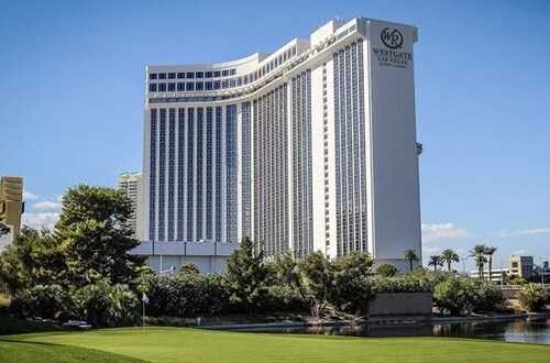 One bedroom spacious relaxing villa in Las Vegas 10 mins from strip