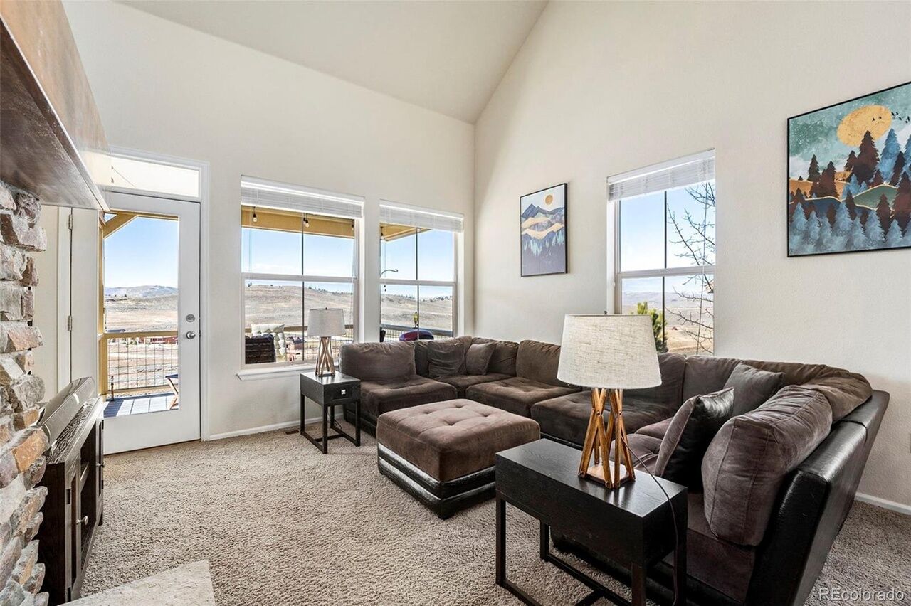 Smart TV, caminetto, videogiochi, monitor per computer