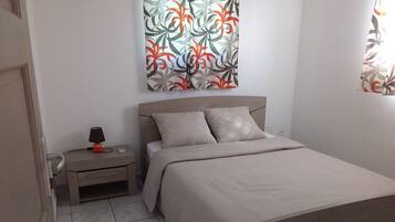 2 多间卧室、熨斗/熨衣板、WiFi、床单