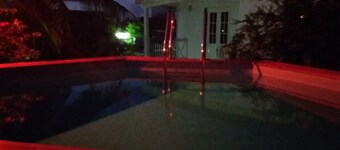 F3 tout confort avec  piscine  résidence les Embruns  Damencourt Le Moule