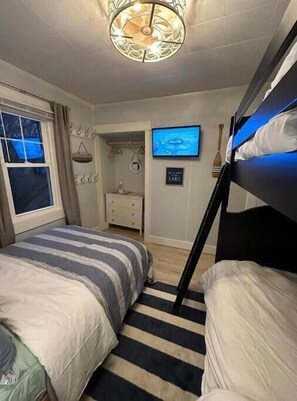 2 soveværelser, strygejern/strygebræt, weekendseng, gratis Wi-Fi