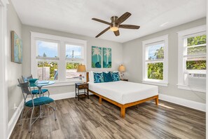 7 bedrooms, desk, free WiFi, bed sheets