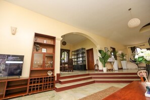 Interior - Nyali 5Br Creek Villa (Mombasa)