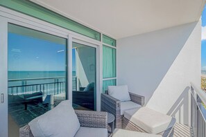 Property grounds - Direct Ocean Front Studio Newly Renovated! (Myrtle Beach)
