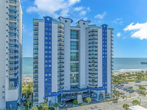 Exterior - Direct Ocean Front Studio Newly Renovated! (Myrtle Beach)
