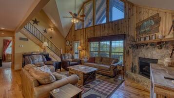 Una Smart TV, una chimenea, libros