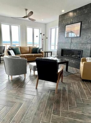Smart TV, fireplace, books