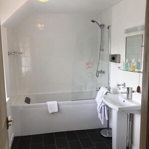 Bathroom - The Beaumont (Louth)