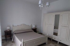 2 chambres, fer et planche à repasser, Wi-Fi, literie fournie