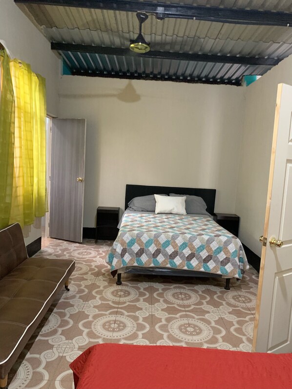 4 bedrooms, free WiFi, bed sheets