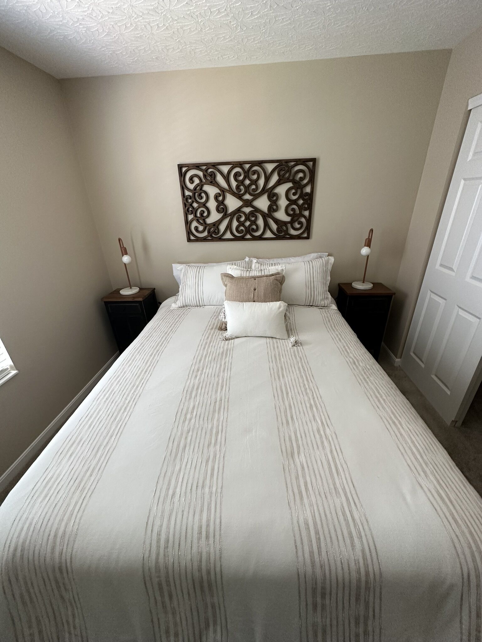 7 bedrooms, iron/ironing board, free WiFi, bed sheets