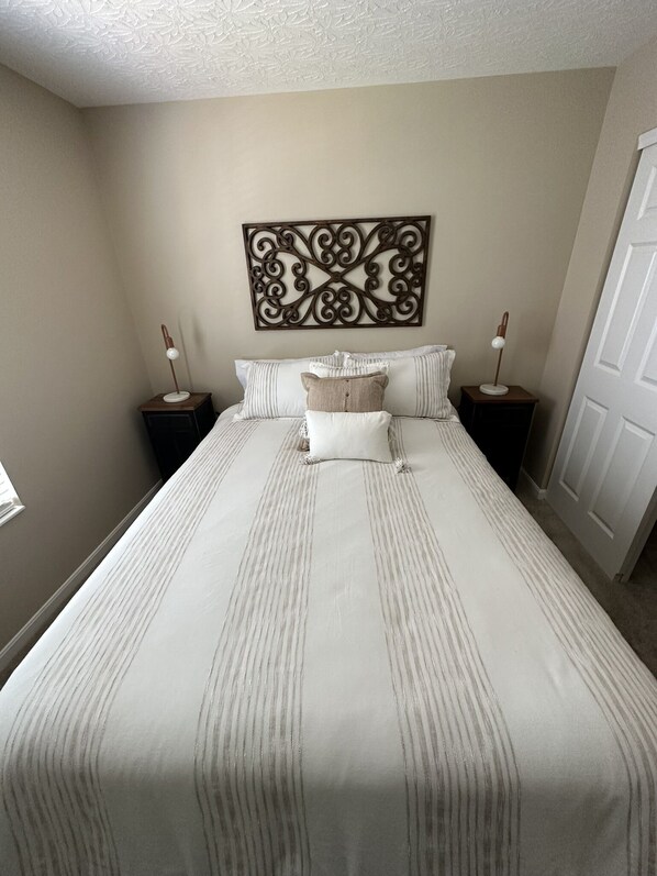 7 chambres, fer et planche à repasser, Wi-Fi gratuit, draps fournis