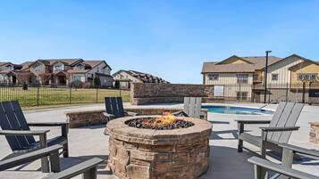 Apartment, 1 Queen Bed, Balcony (6582 Crystal Downs #205) | Property grounds