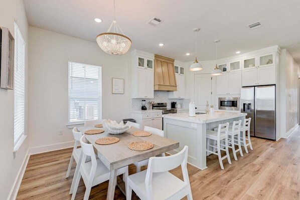 Dining - Salt and Stone Villa 8132 (Galveston)