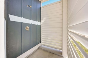 Property grounds - Salt and Stone Villa 8132 (Galveston)