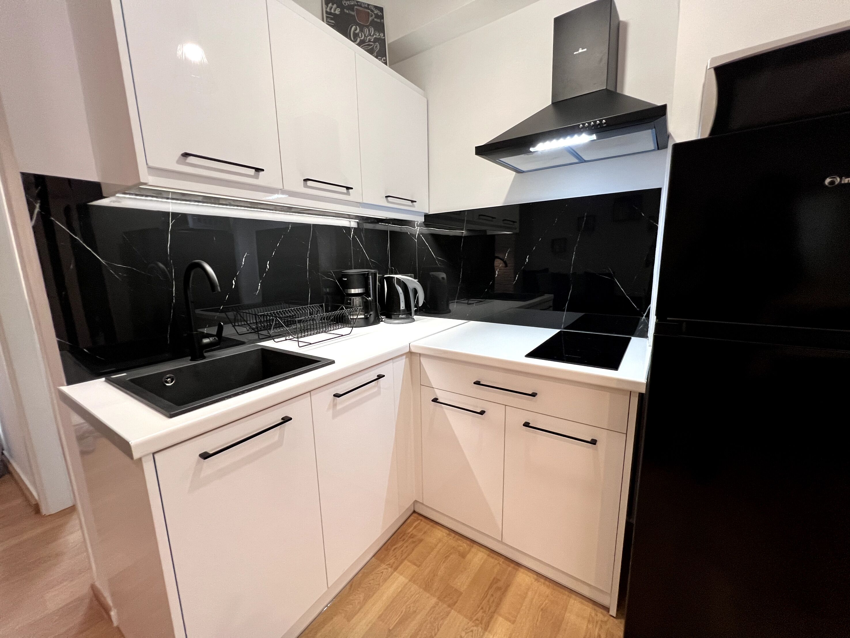 Allure Suite 3 | Private kitchen | Full-sized fridge, microwave, stovetop, coffee/tea maker