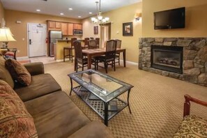 Living area - David Walley's 1862 Hot Springs Resort. 23 Minutes from Lake Tahoe. (Genoa)