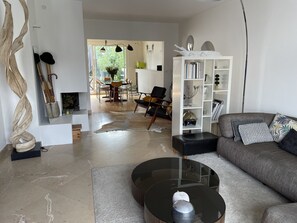 TV, fireplace, ping pong -
Quiet modern villa near Paris #JO24 (Nanterre)
