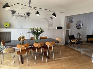 Dining -
Quiet modern villa near Paris #JO24 (Nanterre)