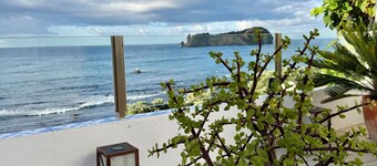Cosy house with a magnificent ocean view