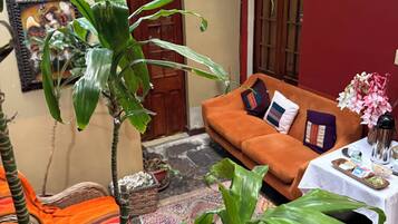 Smart TV 40 polegadas com canais digitais, Netflix