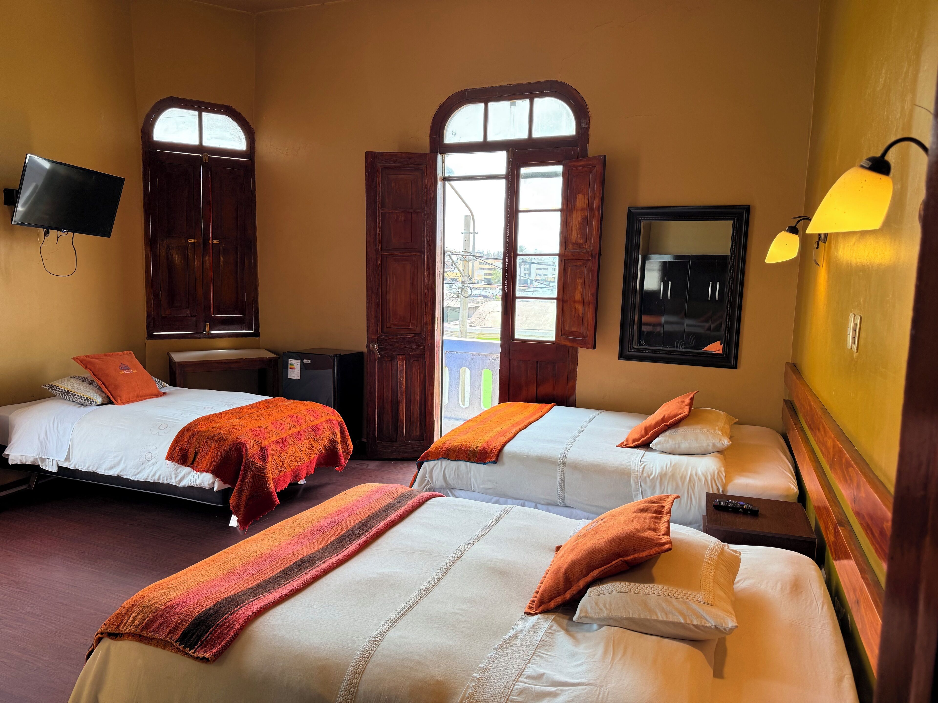 Classic Triple Room | Bed sheets